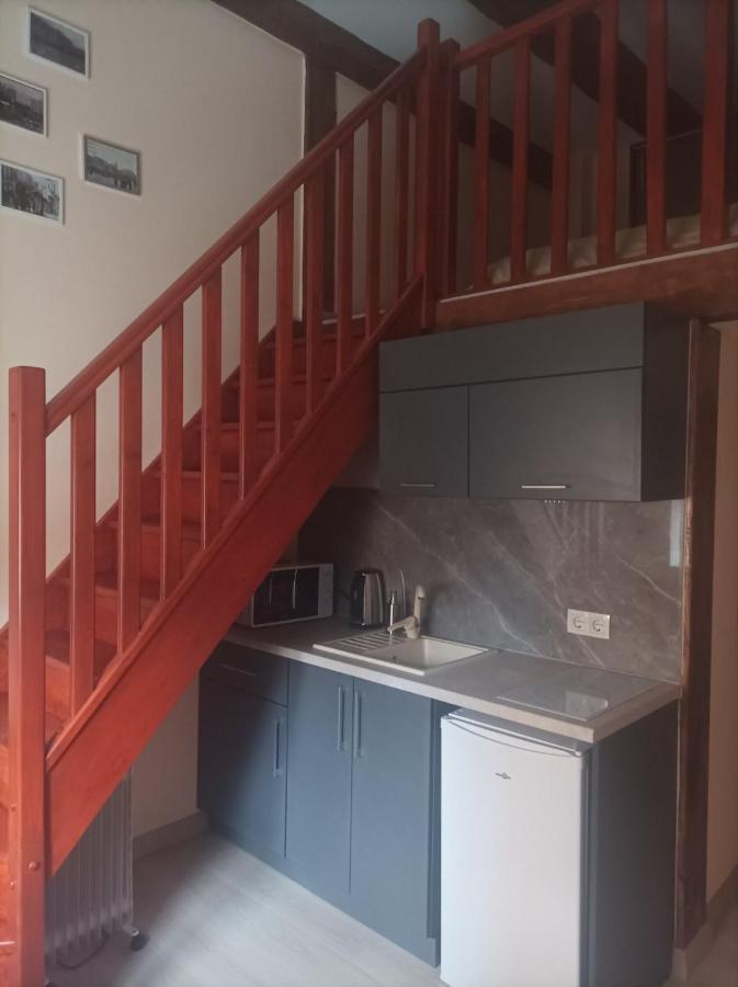 Chorni Vivtsy Apartment *